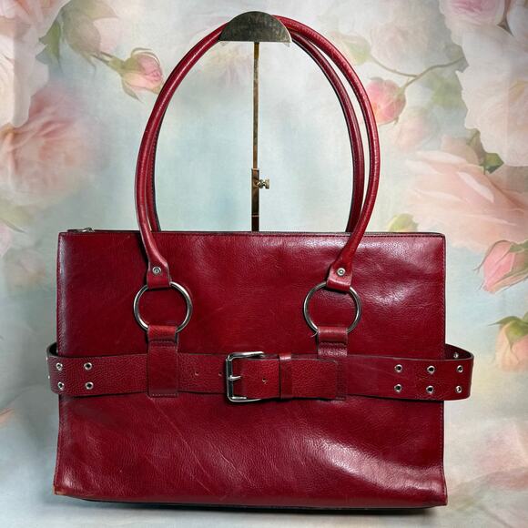 Minigonna vintage in lana rossa: gonna a tubino a vita alta Minigonna vintage in lana rossa: gonna a tubino a vita alta